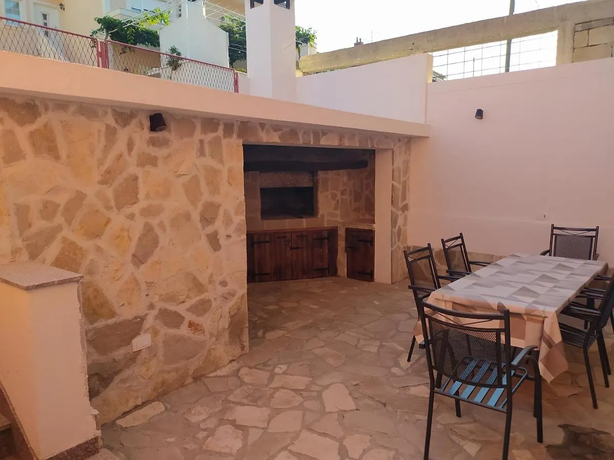 Deluxe Apartment Nika Kastela 0*,  Croatia