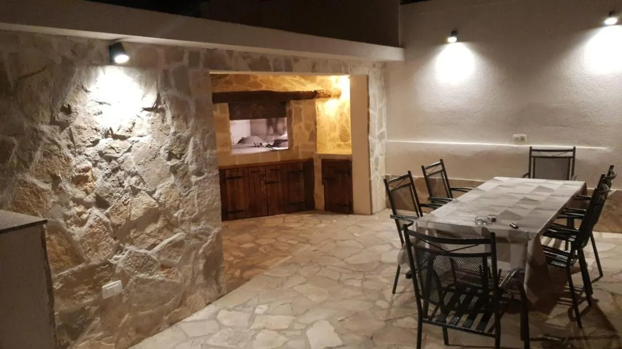 Deluxe Apartment Nika Kastela