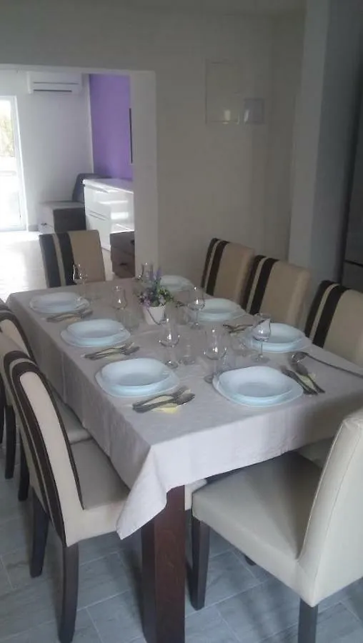 Deluxe Apartment Nika Kastela Croatia