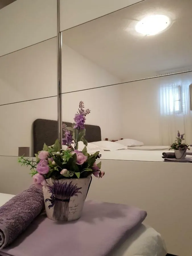 Deluxe Apartment Nika Kastela 0*,  Croatia
